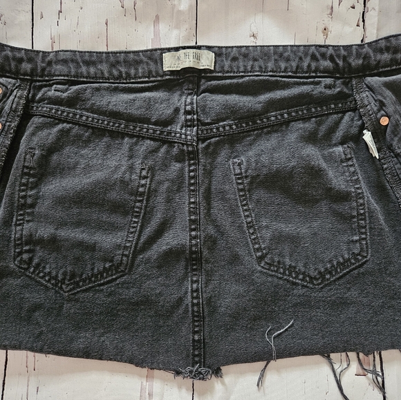 Free People We The Free Women's Black Denim Skirt Size 26 - Picture 5 of 6